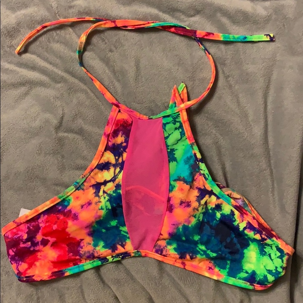 Iheartraves Tie Top